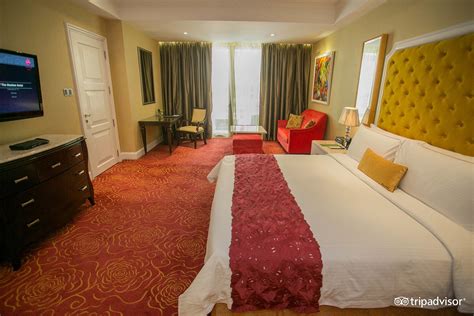 resorts world manila rooms|Maxims Hotel .